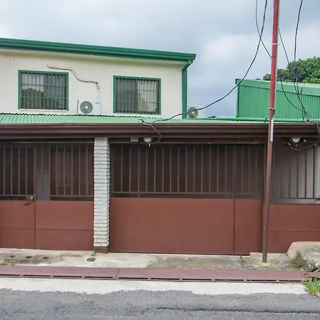 Alojamiento Entero 1 Km Juan Santamaria Airport Alajuela Exterior photo