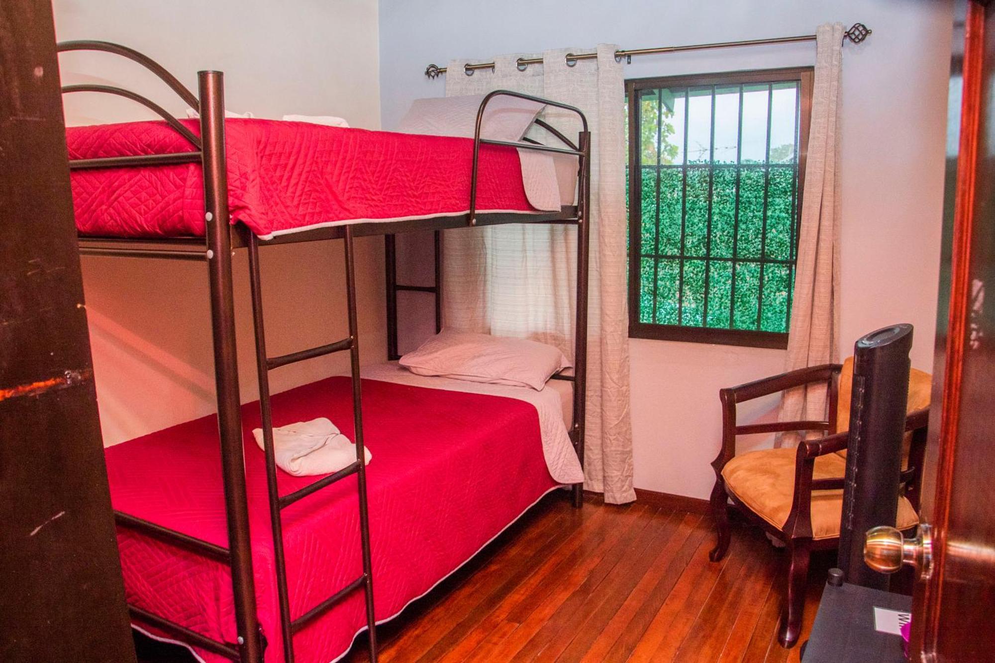 Entero 1 Km Juan Santamaria Airport Apartment Alajuela