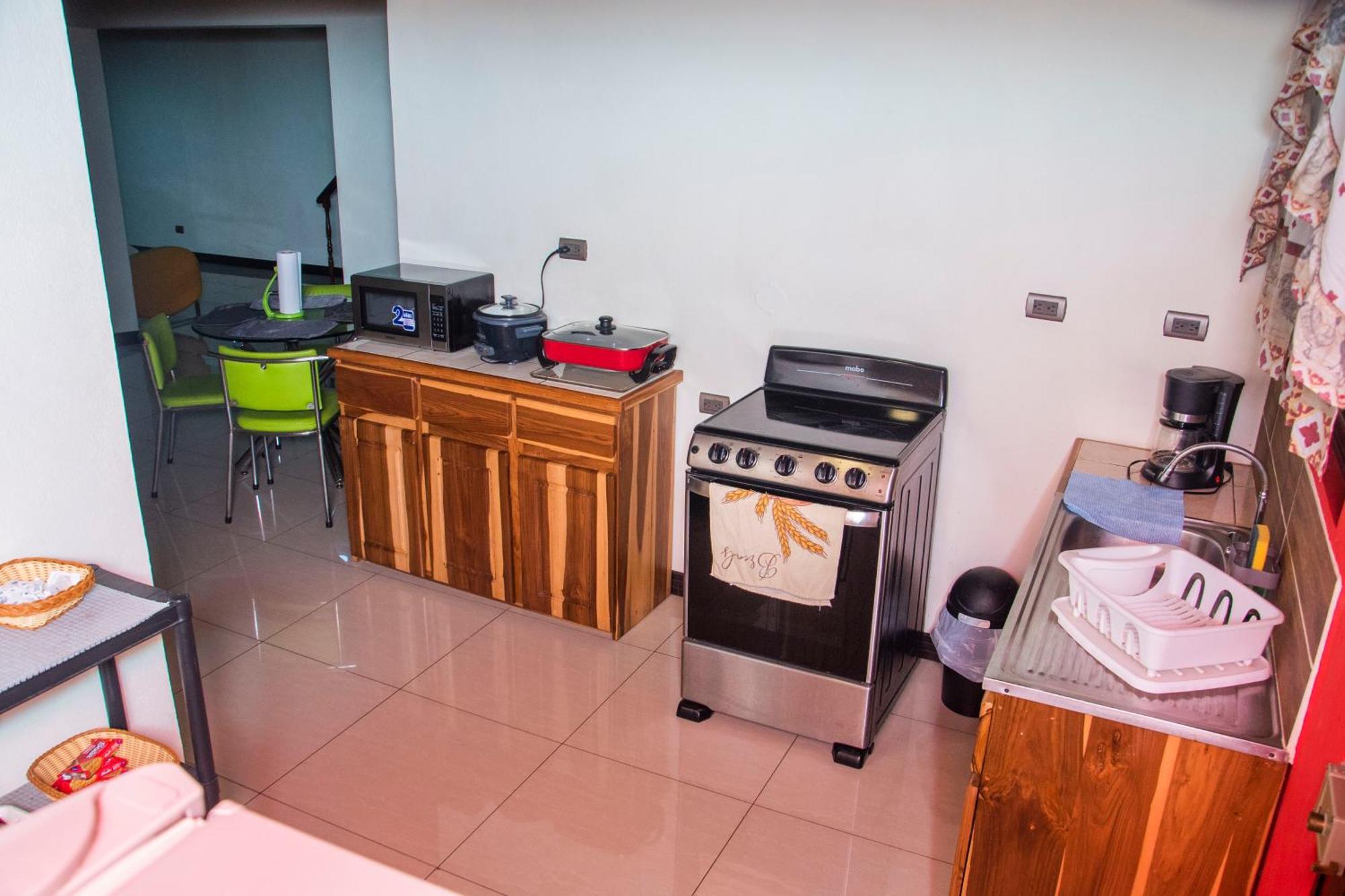 Entero 1 Km Juan Santamaria Airport Apartment Alajuela