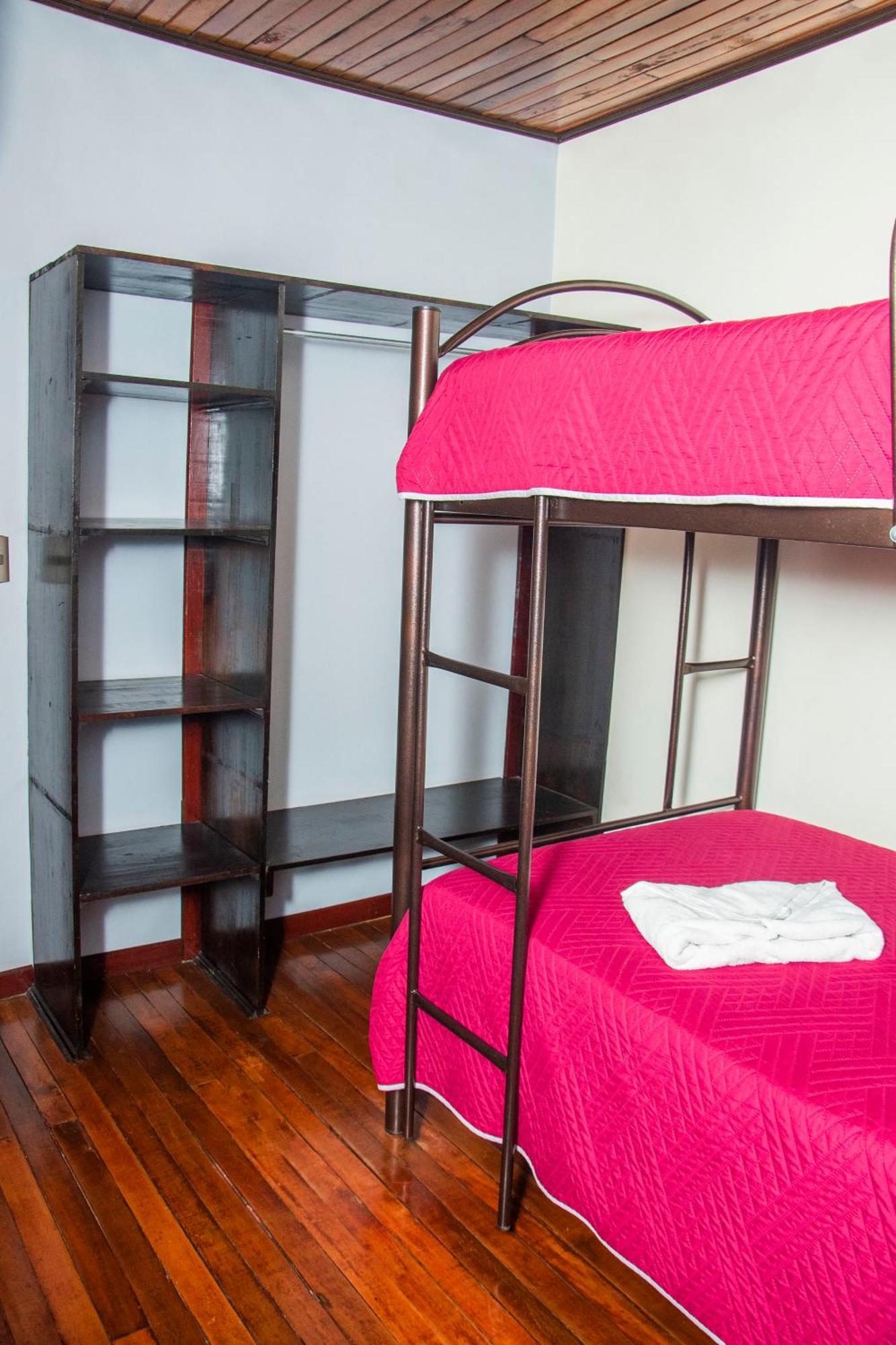 Entero 1 Km Juan Santamaria Airport Apartment *